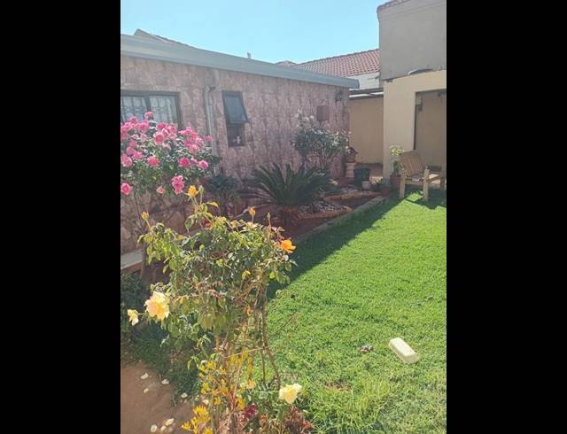 3 BEDROOM HOUSE FOR SALE IN PROTEA GLEN EXT